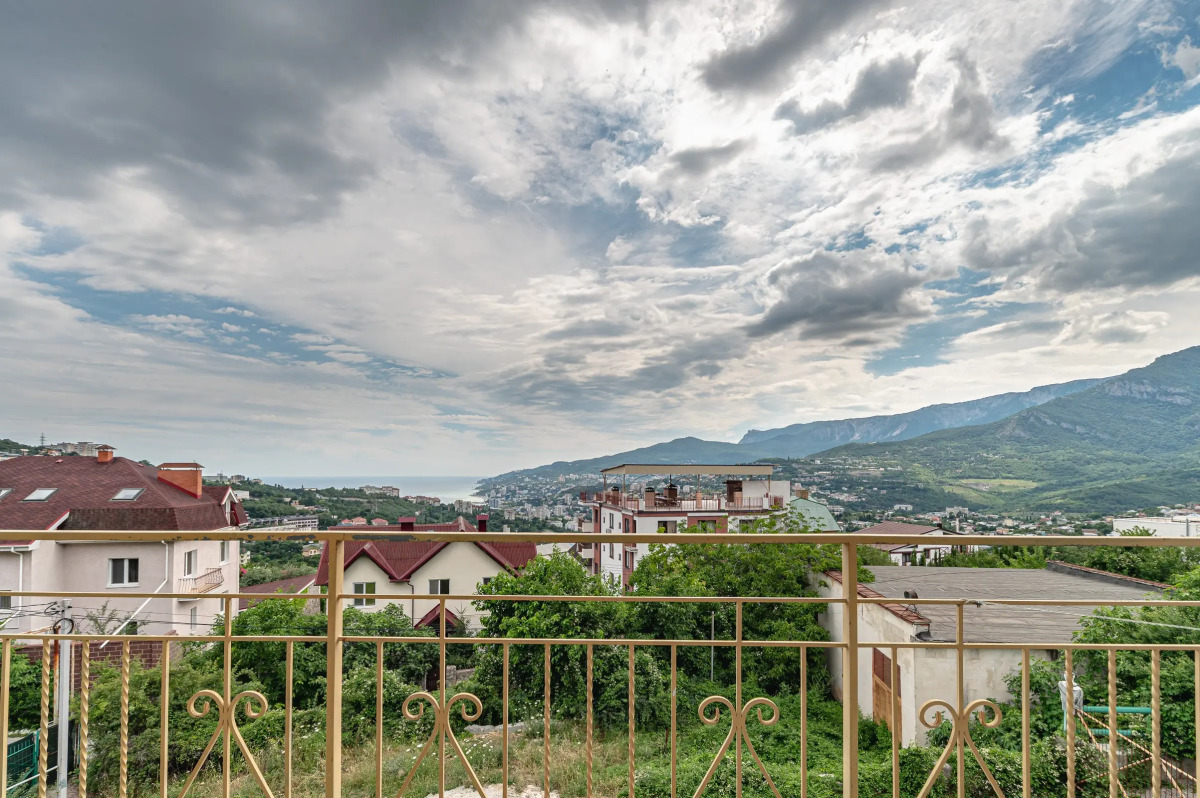 Гостевой дом Над Ялтой