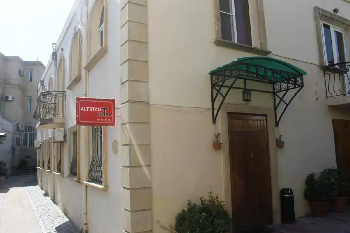 Отель Altstadt