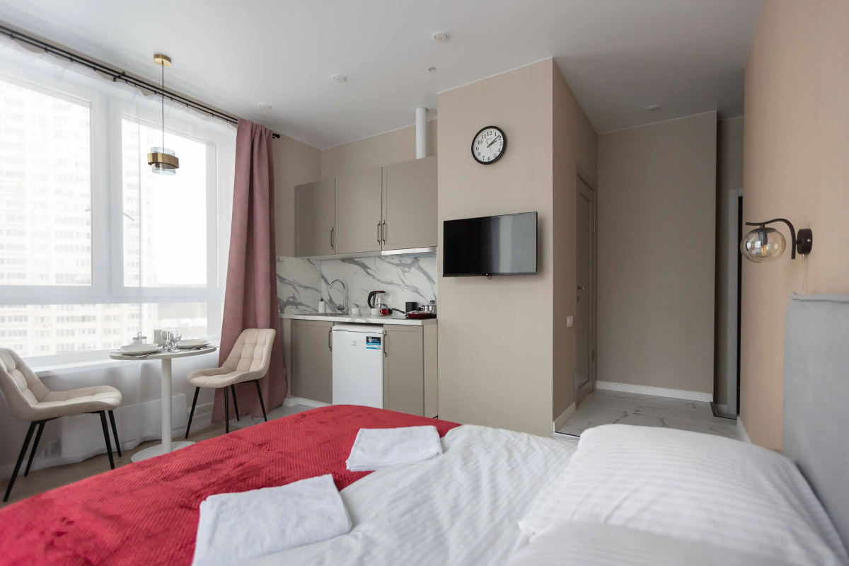 Апартаменты студия на Летчика Грицевца