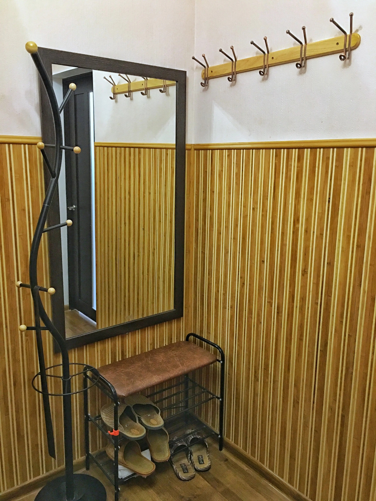 Представительская видовая двухкомнатная квартира с балконами на Набережной Ялты