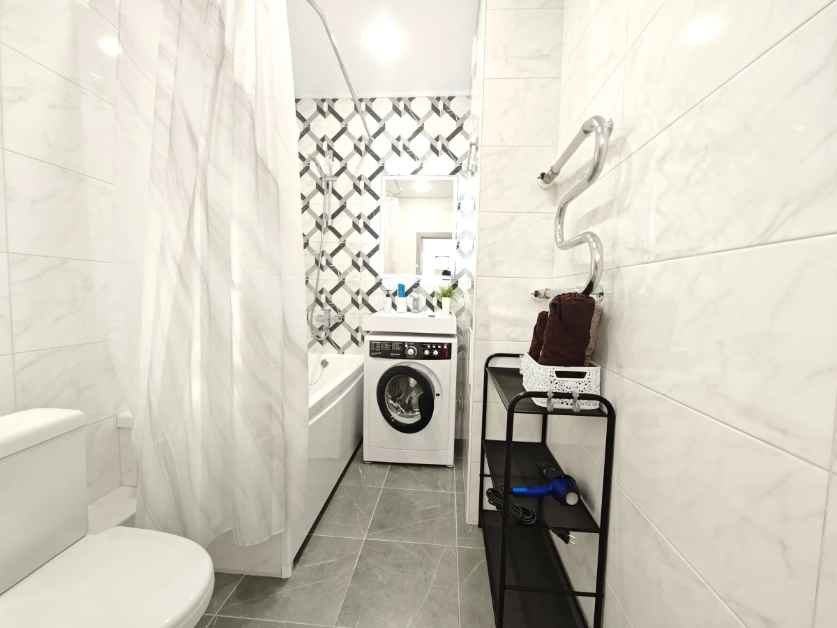 Квартира комфортные Ивана Захарова 18/2