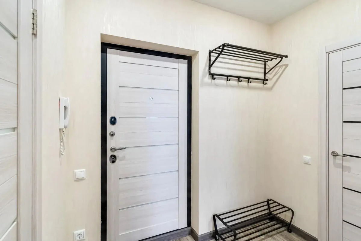 Апартаменты напротив Бизнес центра Аметист