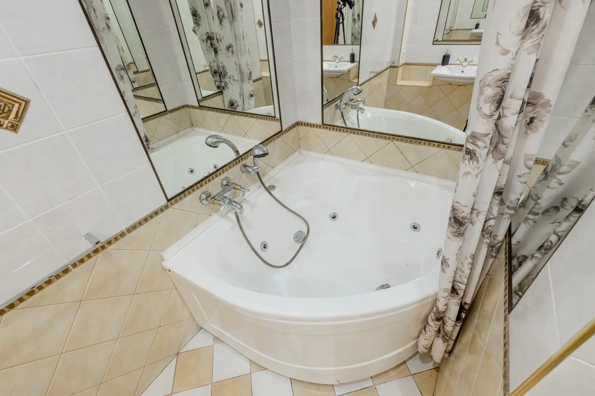 Апартаменты SpbStay с сауной на Невском проспекте 90