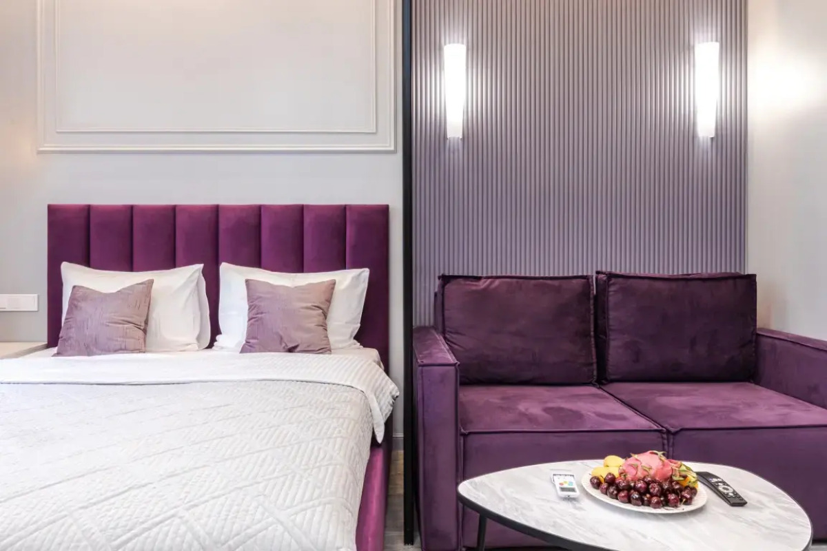 Апартаменты «Бордовый шик» в районе ВДНХ «Эстет Апарт»