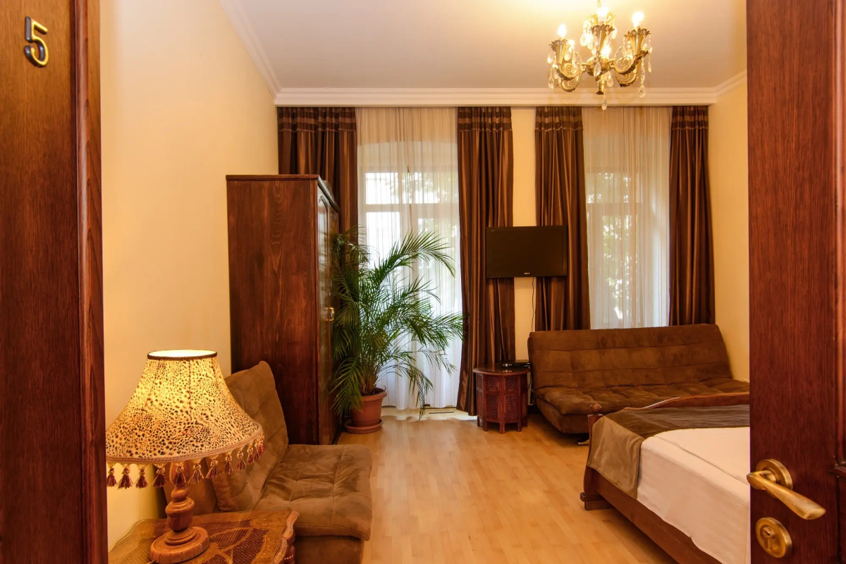 Отель British House
