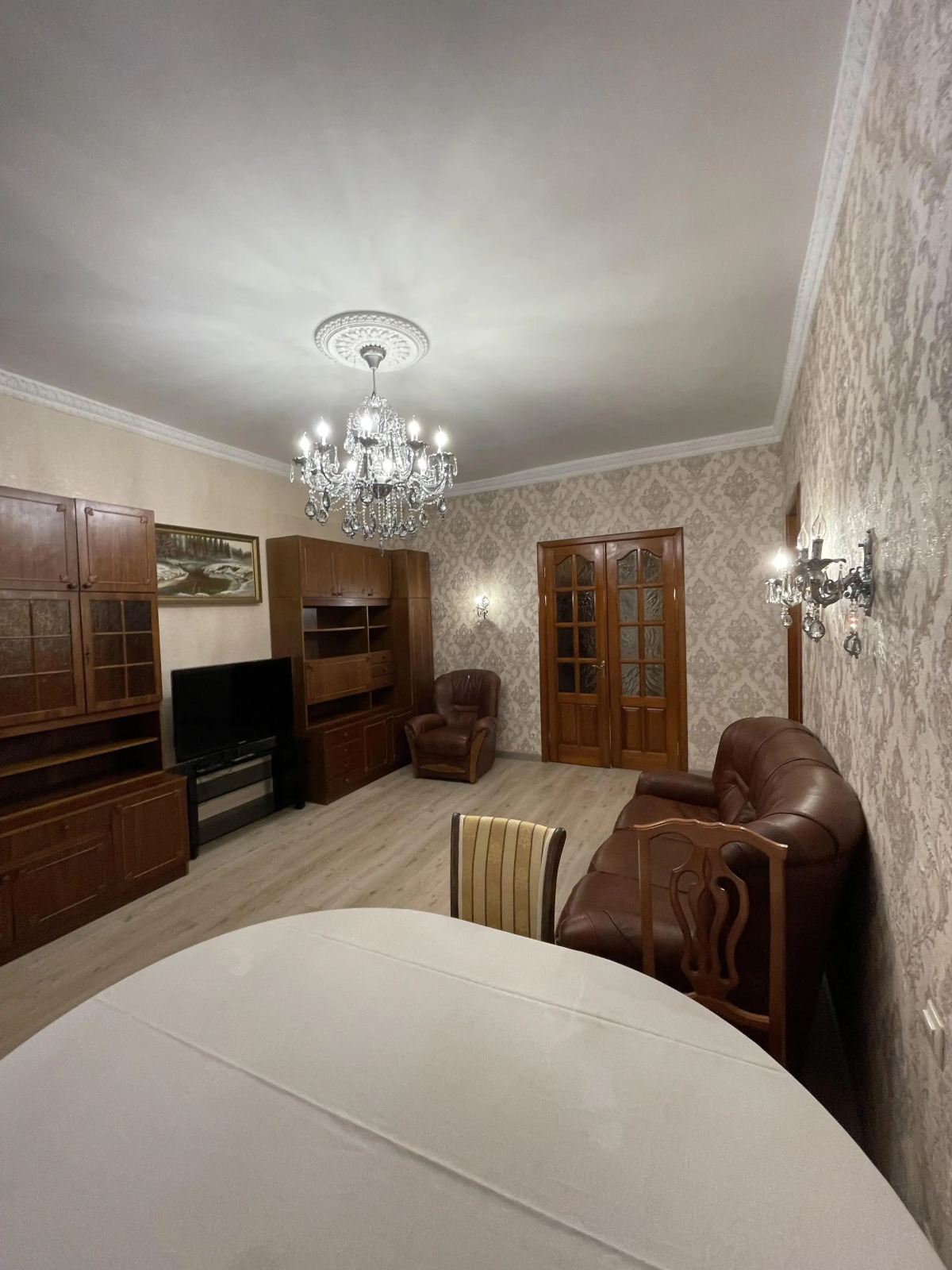 Апартаменты 3-комнатные HomeApart Ленина, 4