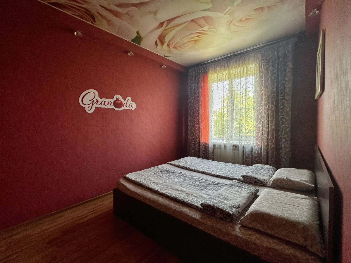 Апартаменты "Granada" Отличный вариант двухкомнатной квартиры в центре города недалеко от ЖД Вокзала