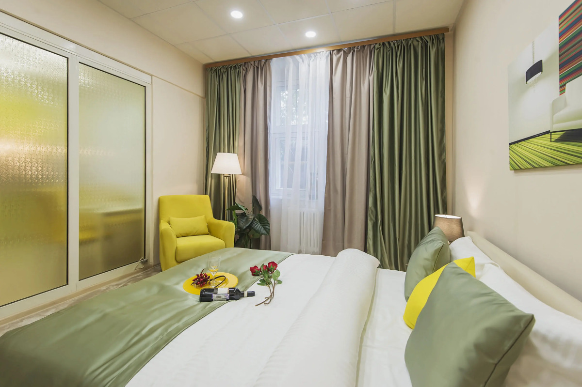 Квартира GM Apartments Стильная Трехкомнатная в центре рядом с МХАТ