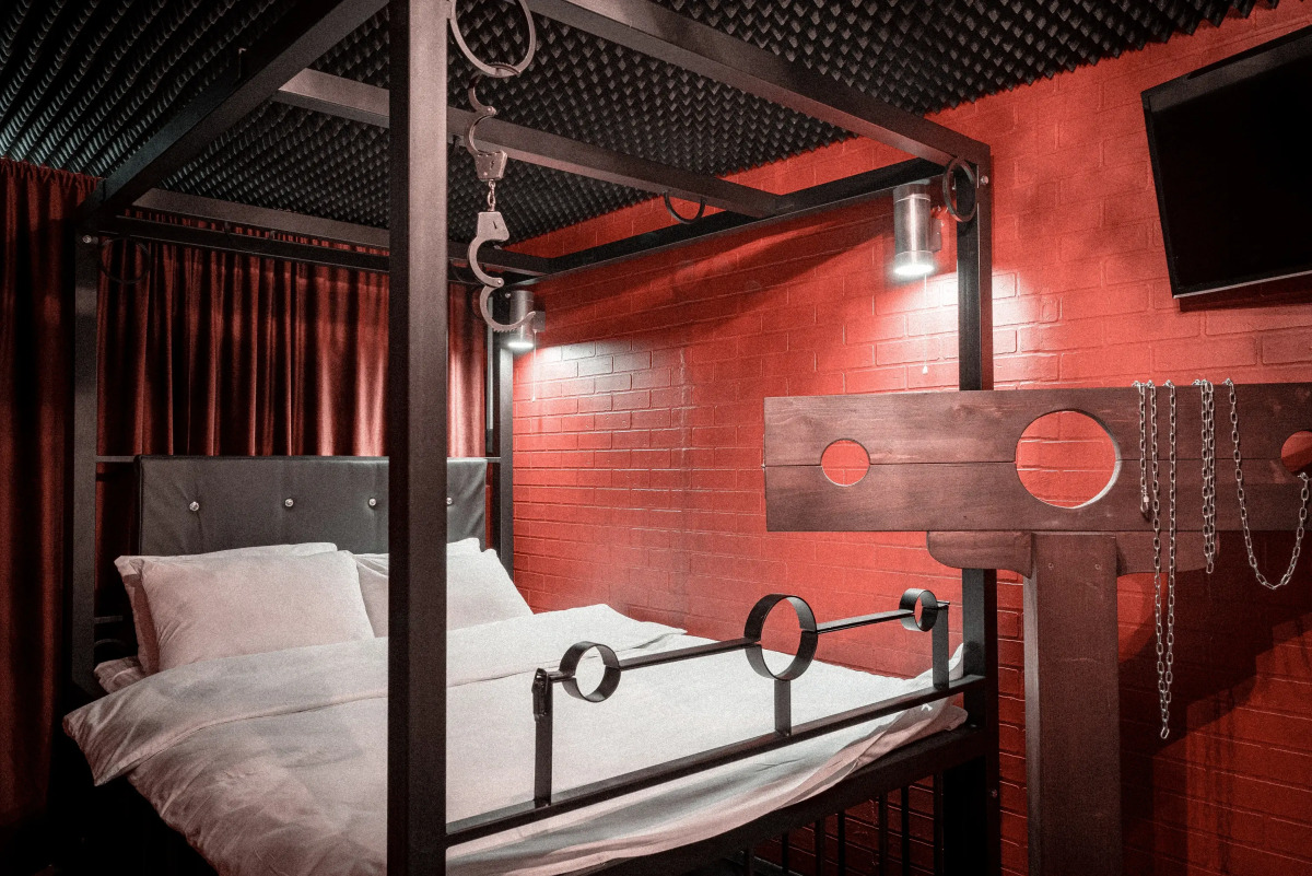 Квартира 18+ Красная Комната для Романтических Свиданий