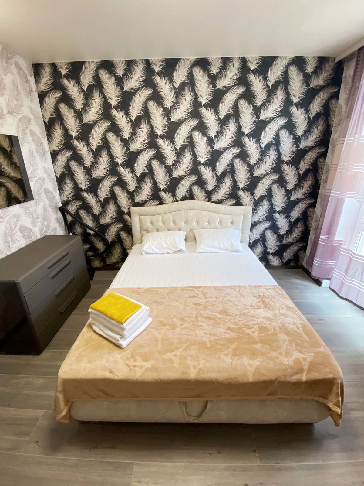 Апартаменты 2х комнатные на Зеленом бульваре 19 на 17 этаже