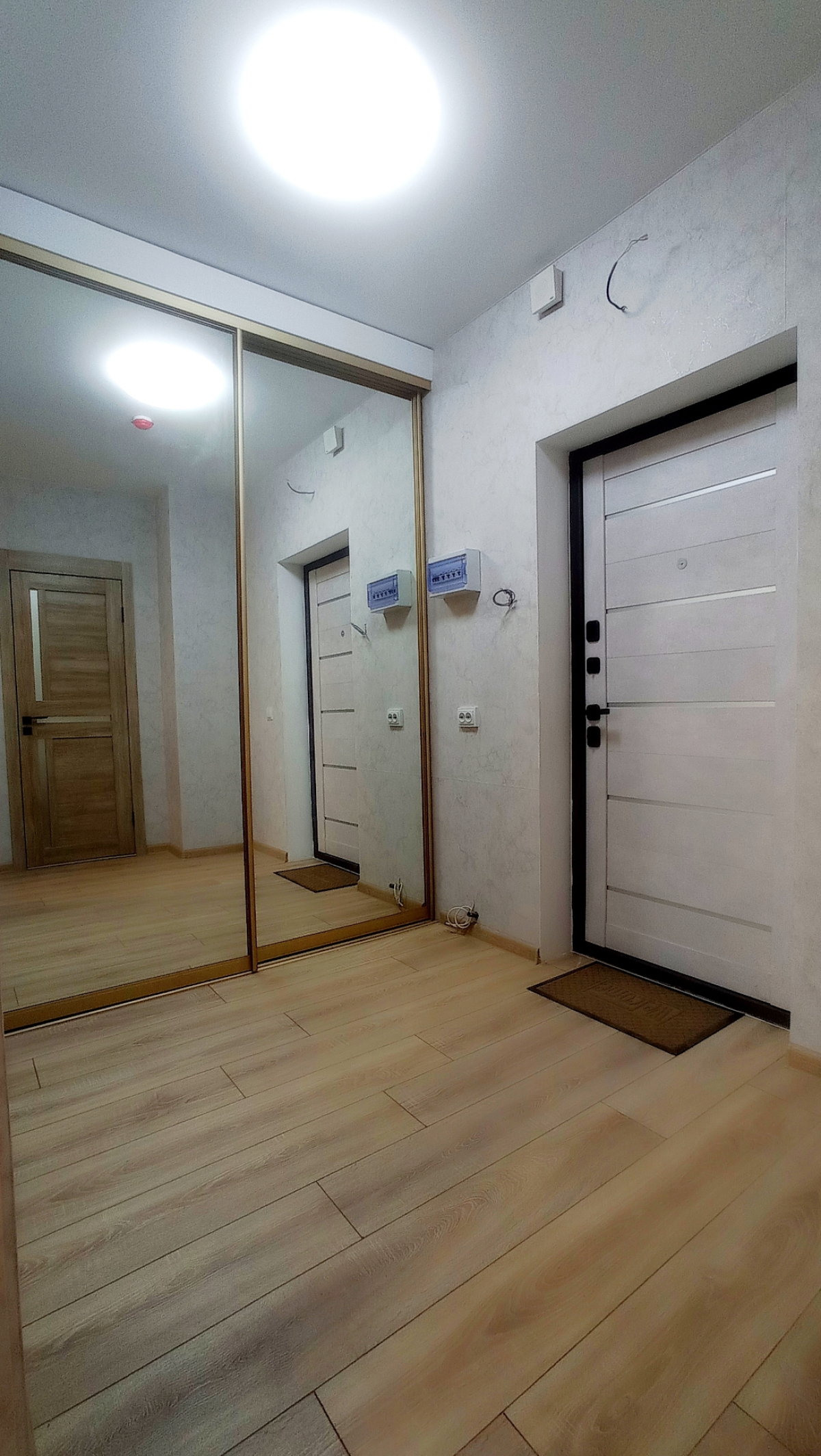 Квартира уютная с панорамным балконом в историческом районе Калининграда Амалинау