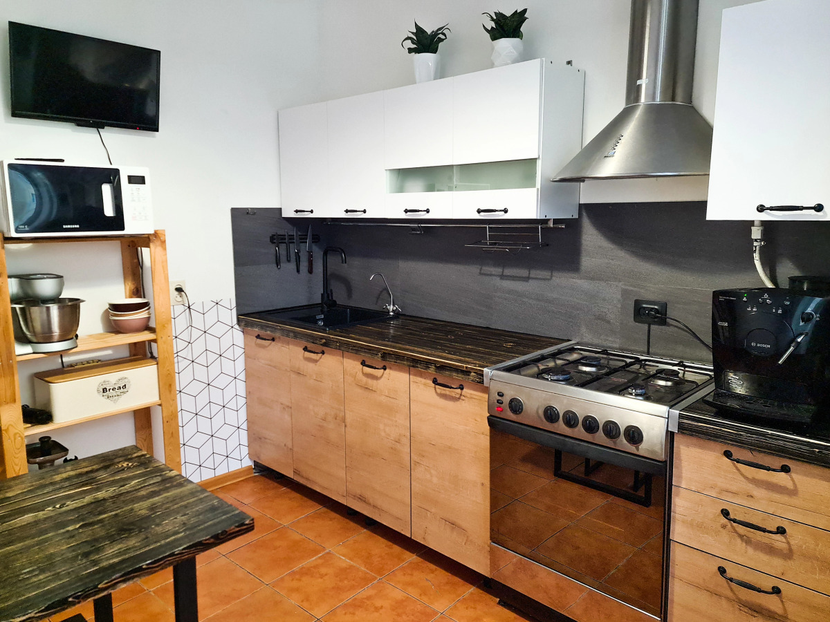 Апартаменты  Геологоразведчиков 16