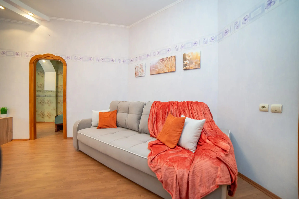 Апартаменты Радищева 12 трехкомнатная