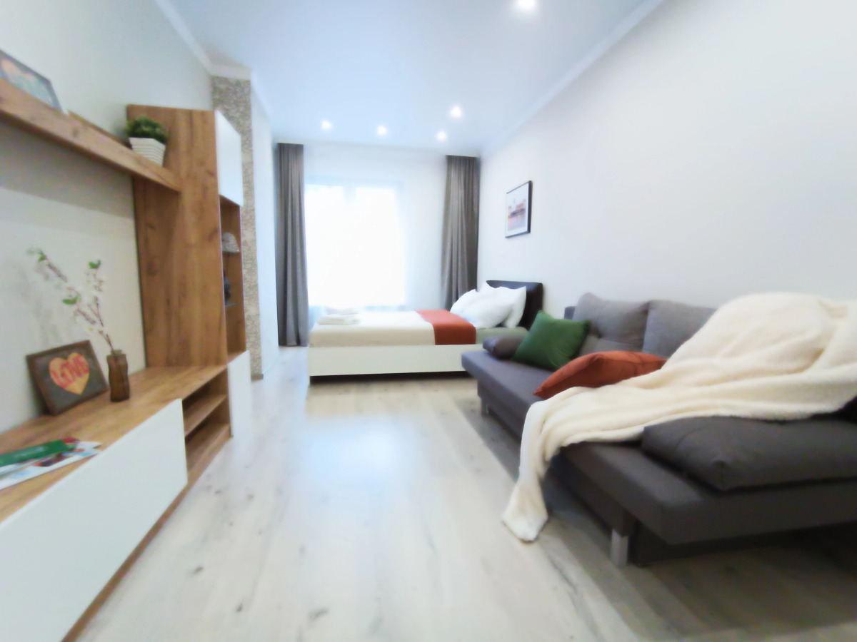 Улучшенные двухкомнатные апартаменты в центре