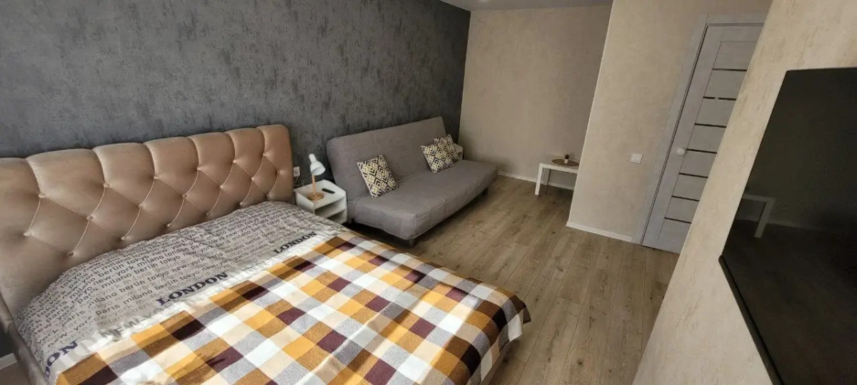 Апартаменты Ленина 9