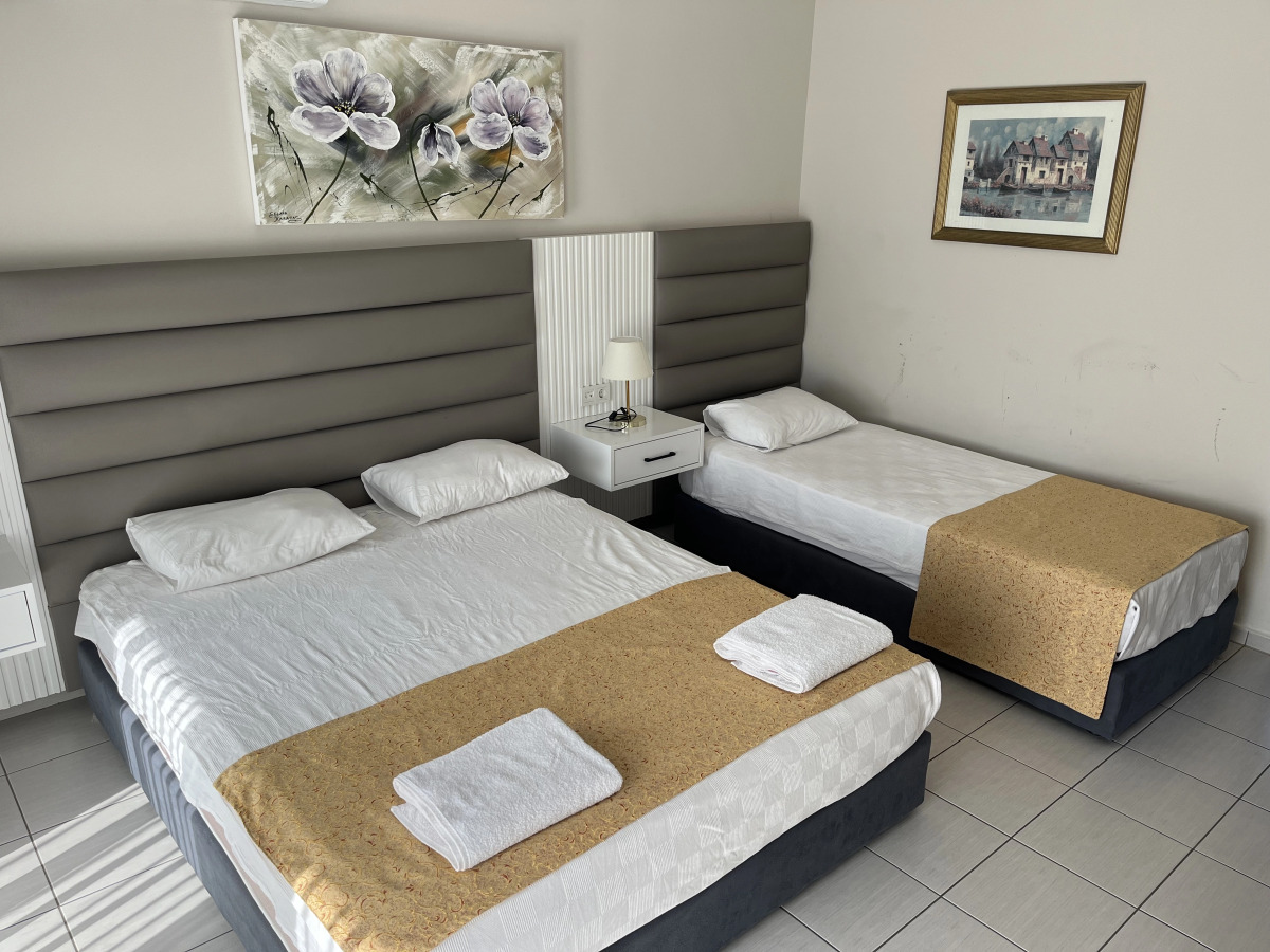 Side Beach Club Hotel