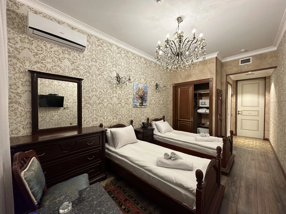Royal Antique Boutique Hotel