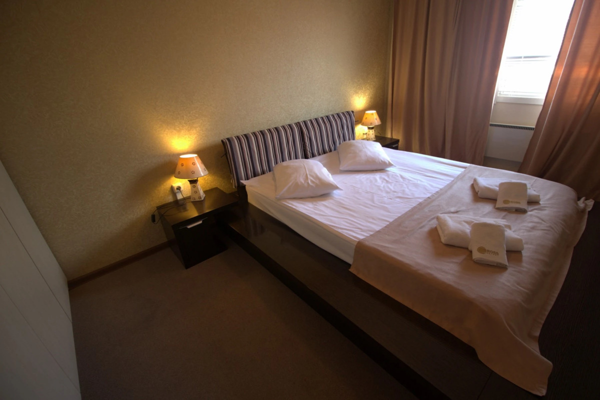 Отель Cross Resort