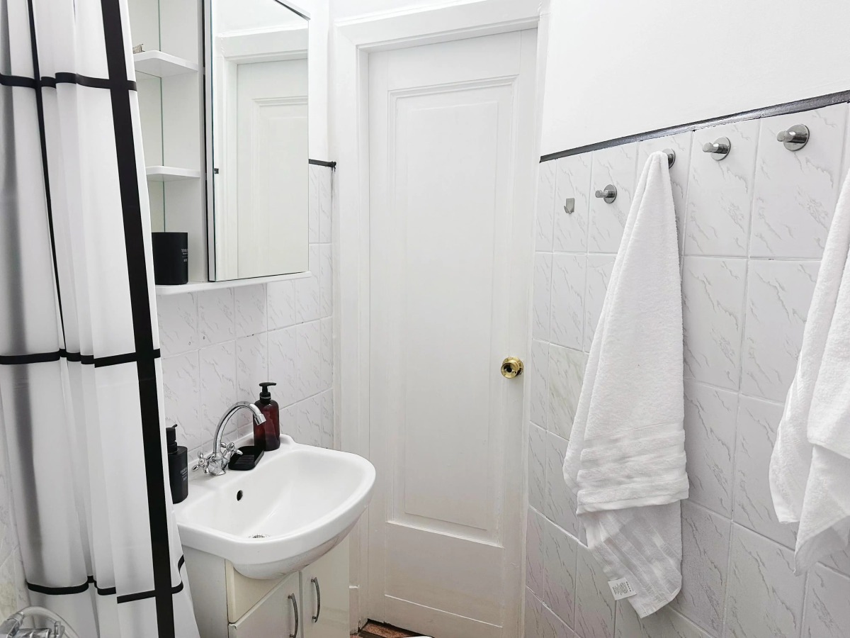 Квартира Четырехкомнатная Natali Apart на 8 Человек Около Патриарших Прудов в Центре Москвы