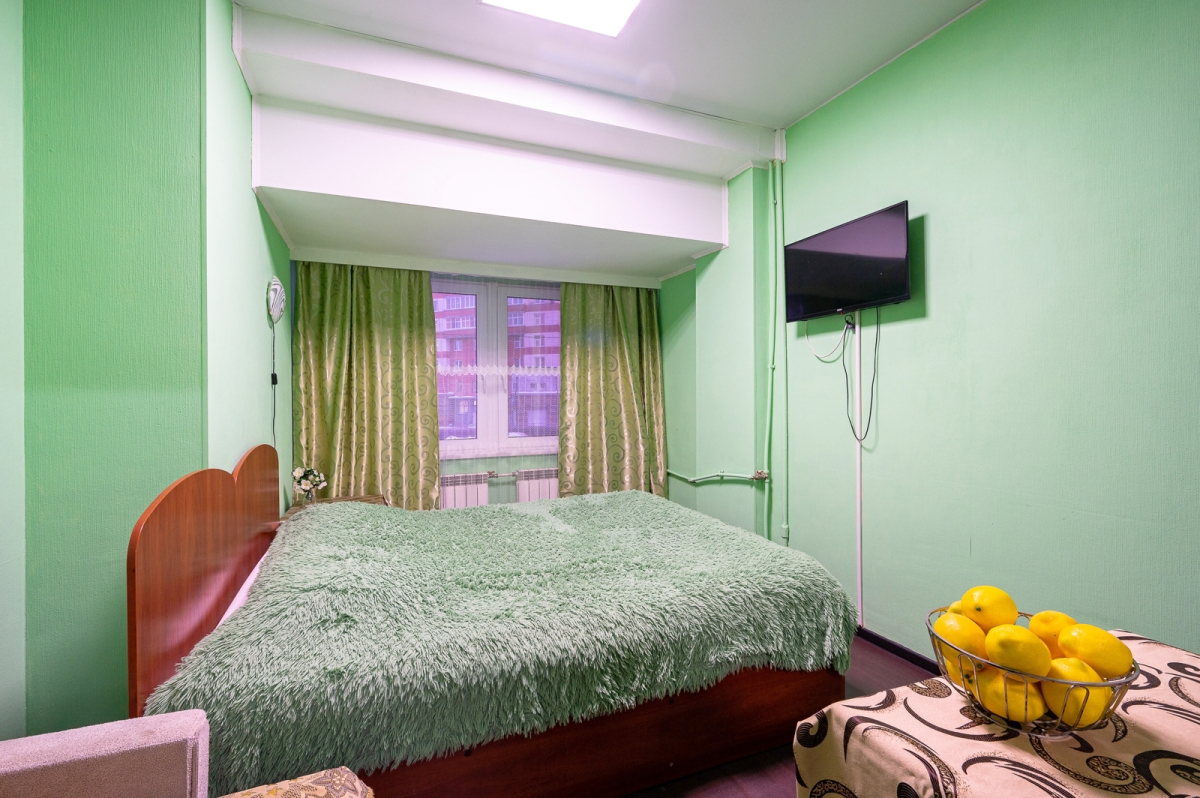 Меблированные комнаты Лимон на Есенина