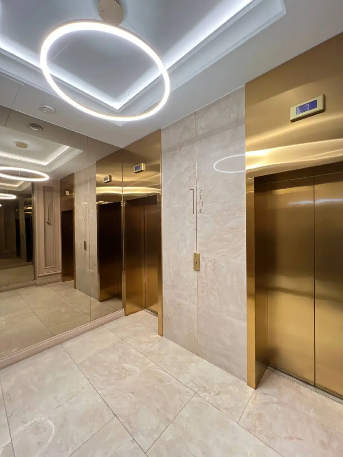 Апартаменты с Видом на Исторический Электрозавод