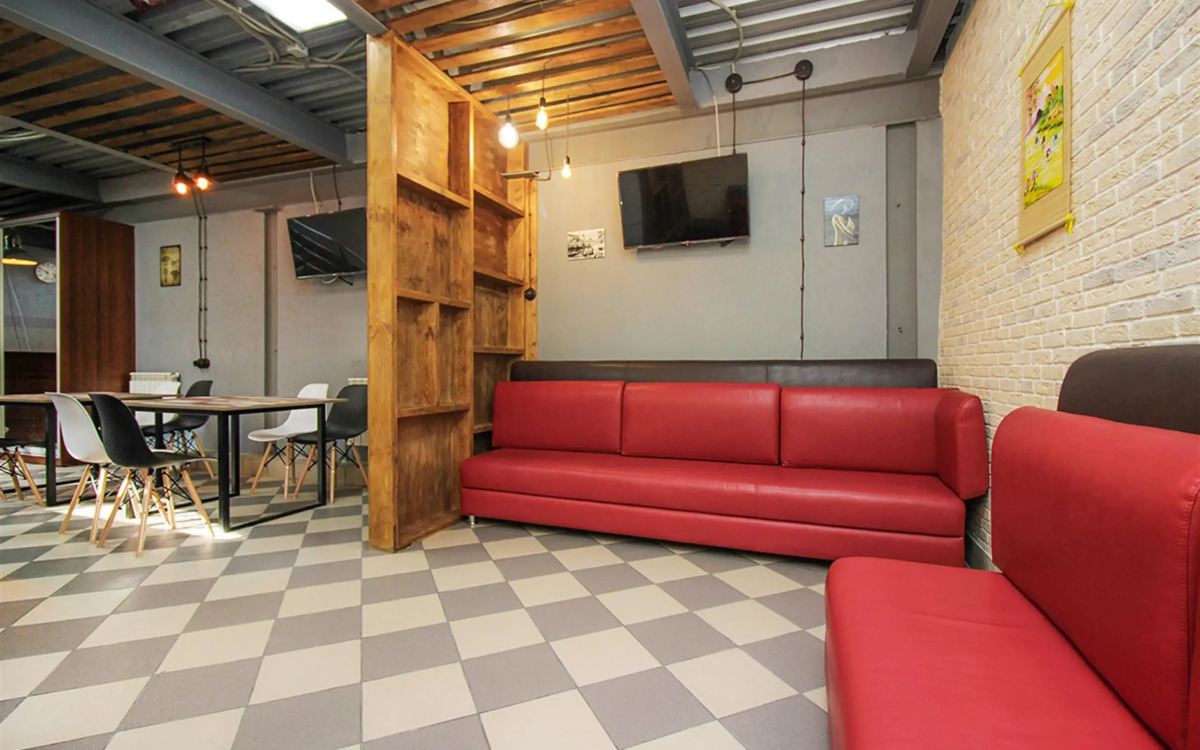 Хостел Планета