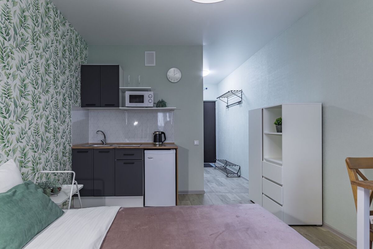 Квартира студия на Бурнаковской 97