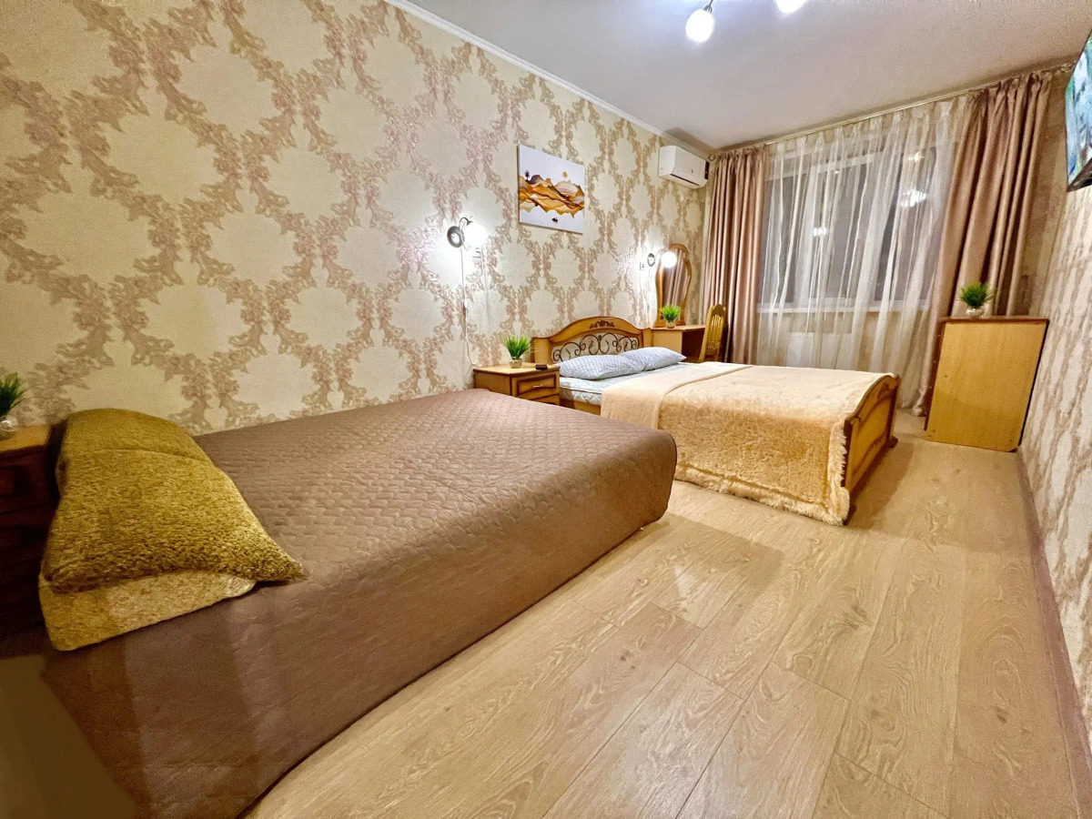 Апартаменты двухкомнатные в Центре Города на 5 этаже (рядом с набережной р. Волга)