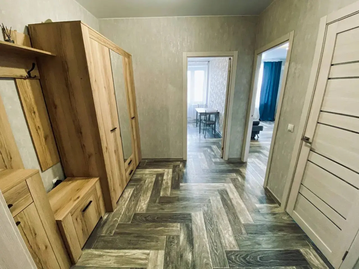 Квартира с Панорамным Балконом и Индивидуальным Отоплением. Тихий Уютный Район с Очень Развитой Инфраструктурой