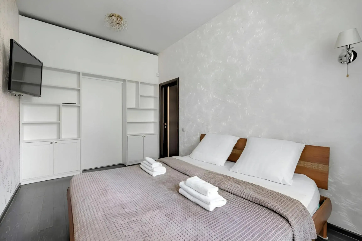 Квартира Двухкомнатная Классическая на Большой Красной 63