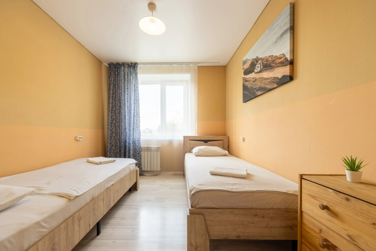 Апартаменты Трехкомнатные 10 тысяч метров 1