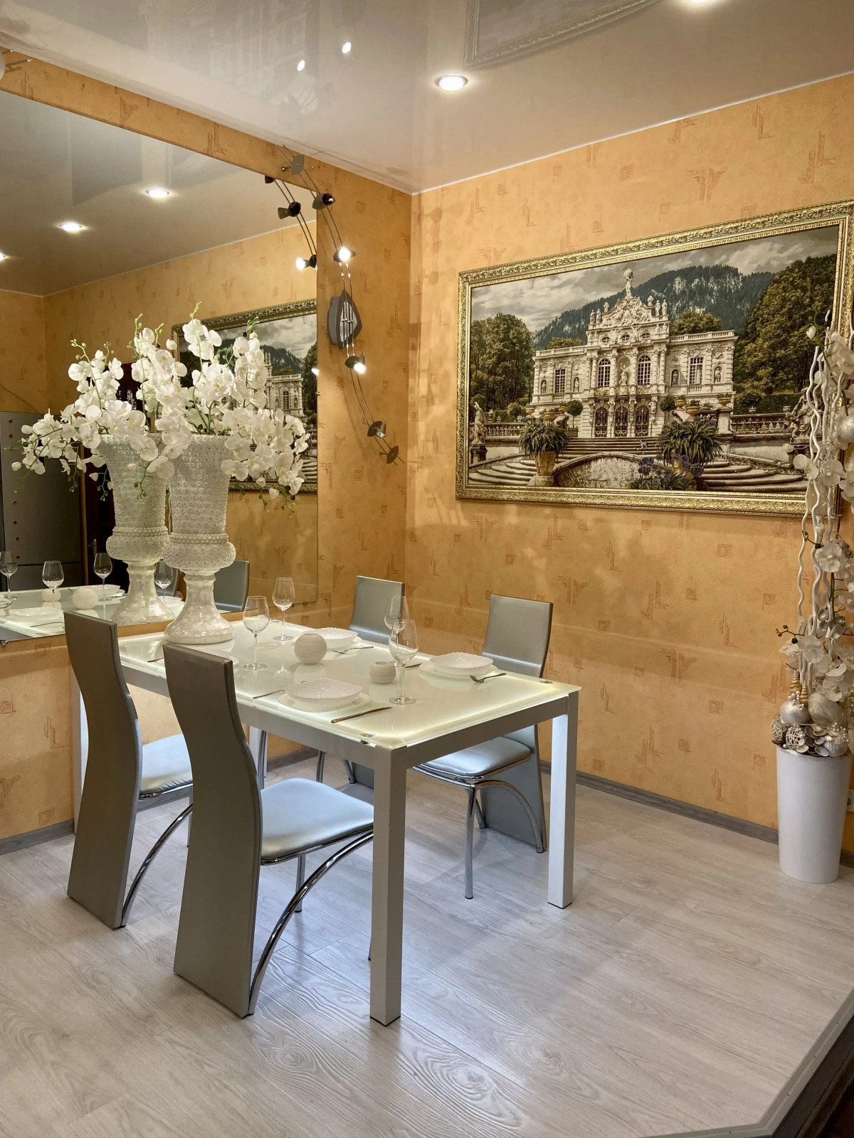 Квартира Большая Двухкомнатная на Ленина 18