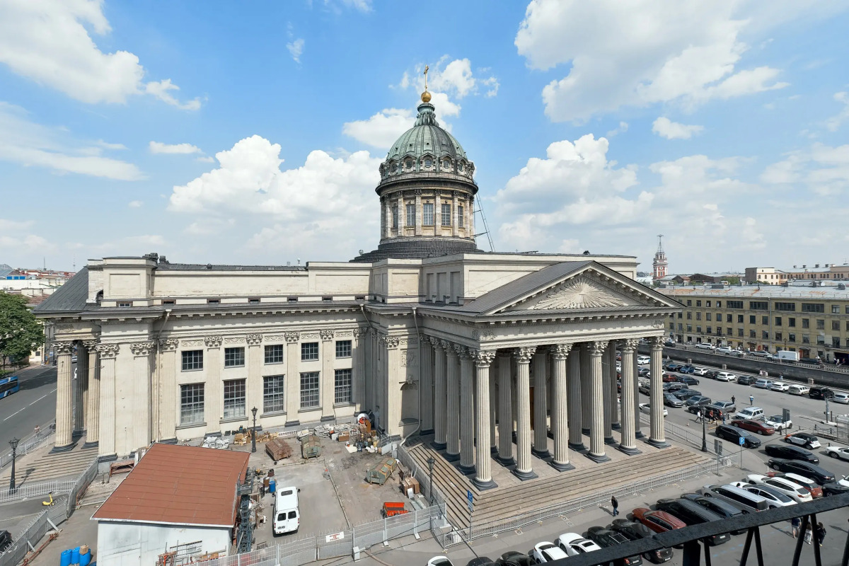 Апартаменты с видом на Казанский собор