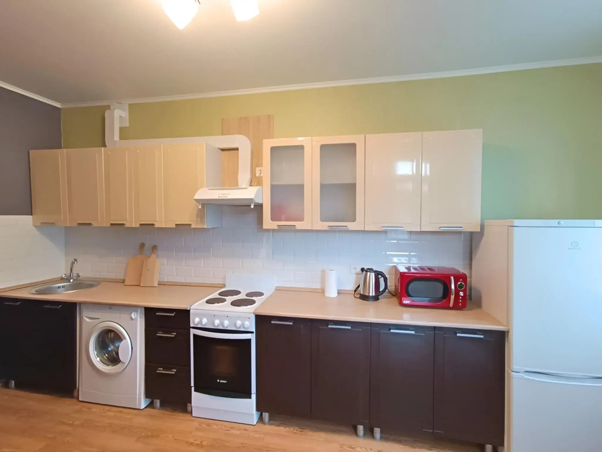 Апартаменты Двухкомнатные на втором этаже с балконом