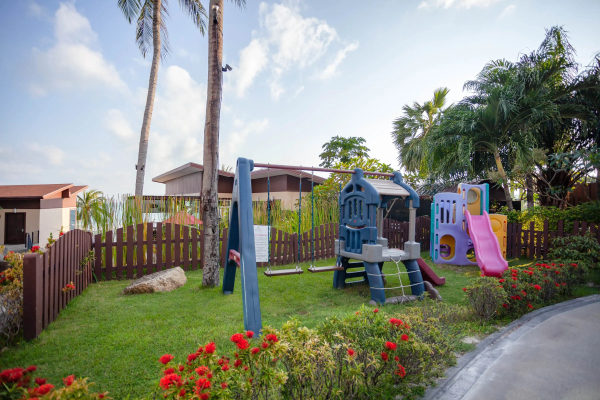 Отель Royal Beach Boutique Resort & Spa