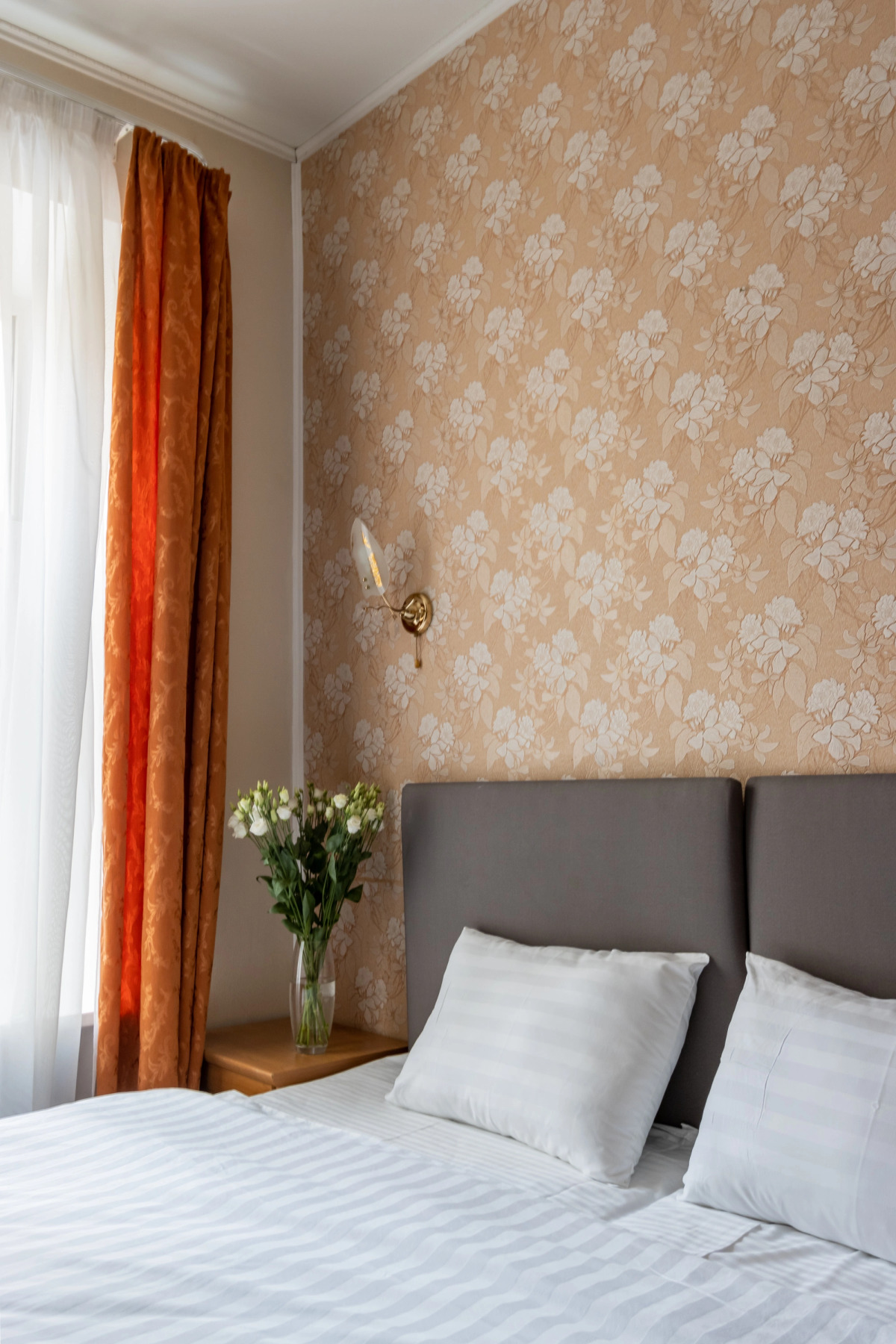 Меблированные комнаты Номера на Жуковского