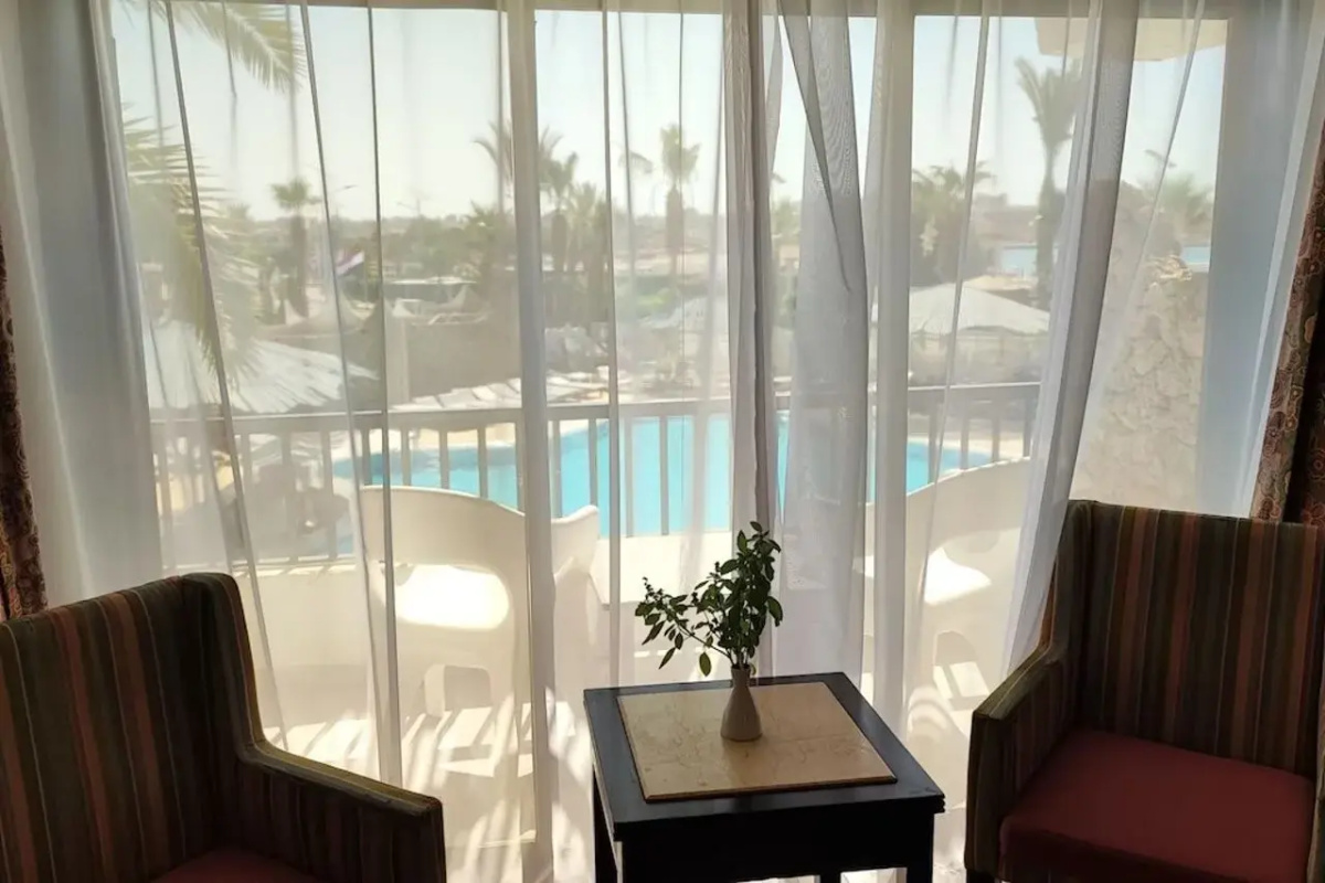 Turquoise Beach Hotel