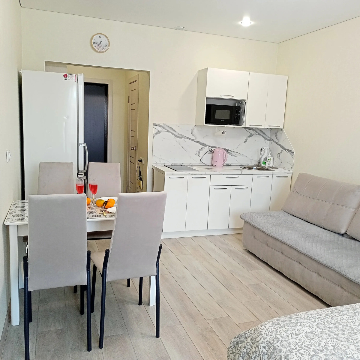 Квартира Новая Студия в Центре Города