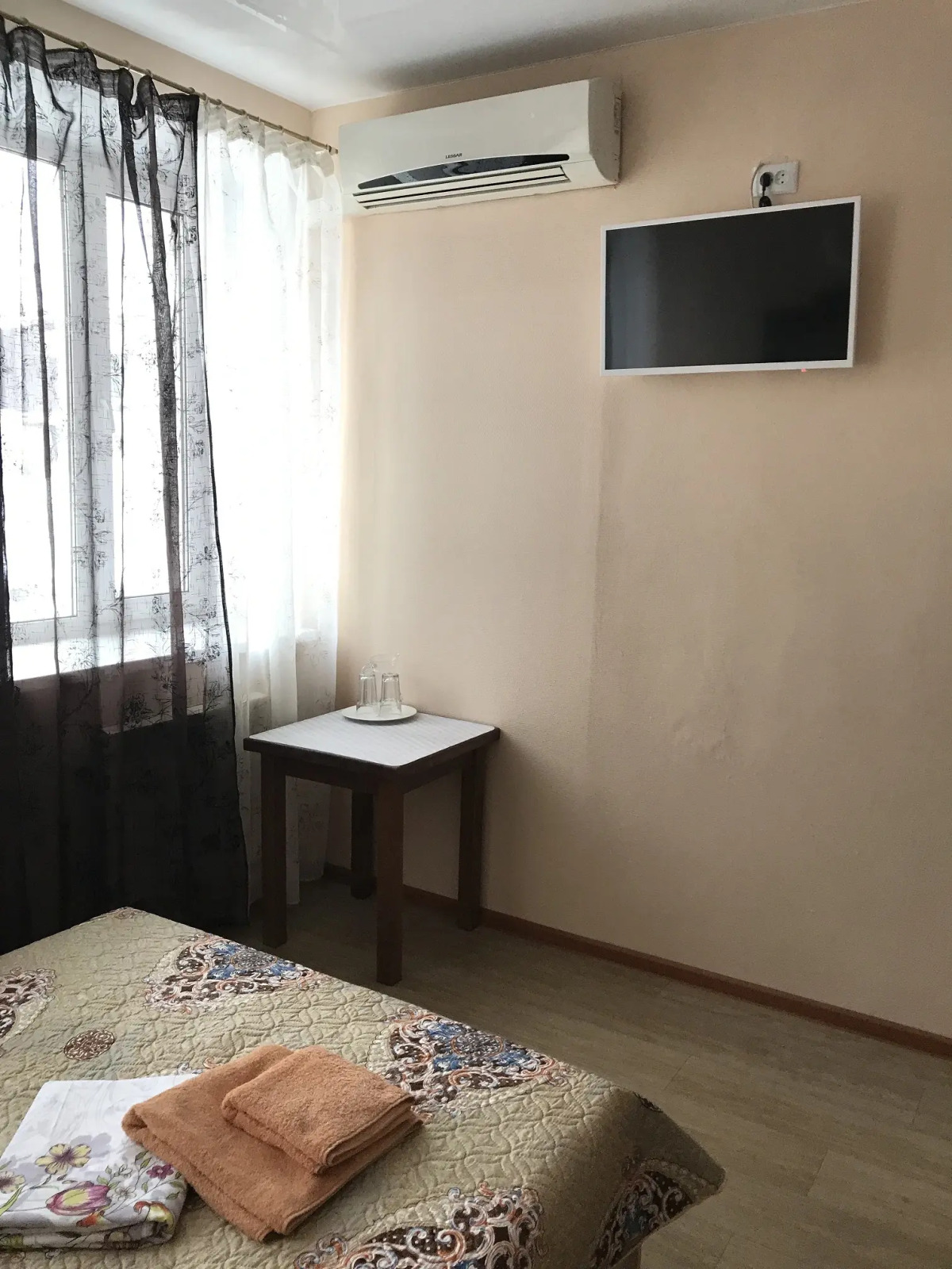 Отель Валери