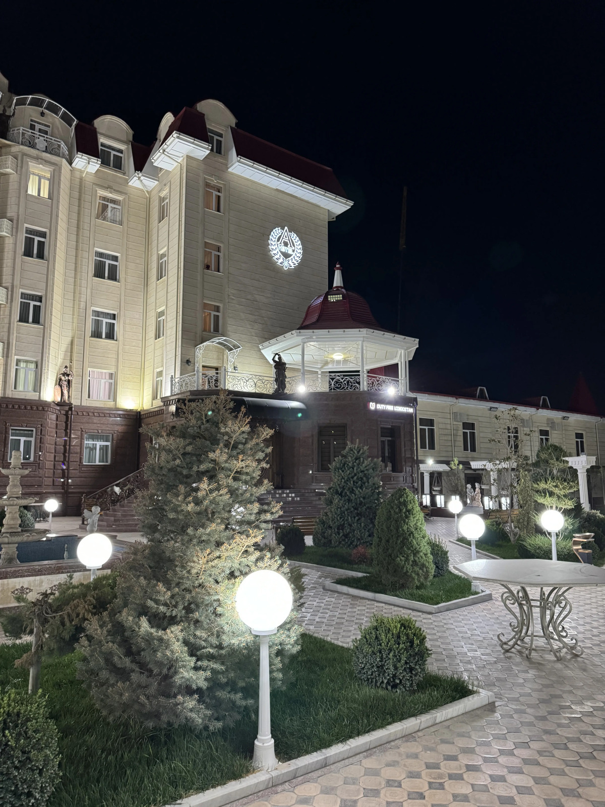 Отель Alexander