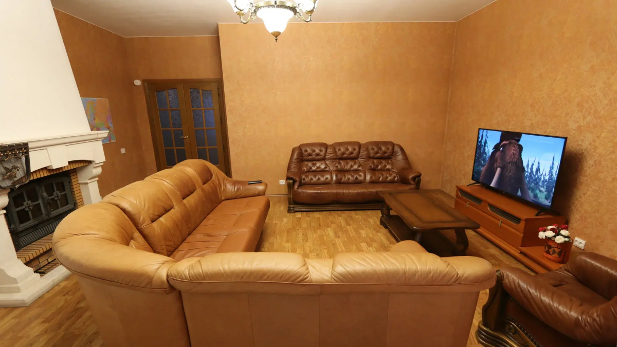 Квартира Просторная квартира с сауной рядом