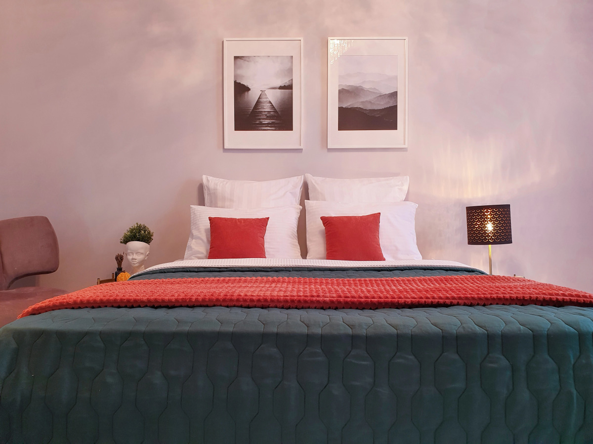 Апартаменты Гости Любят у метро Новопеределкино Розовая