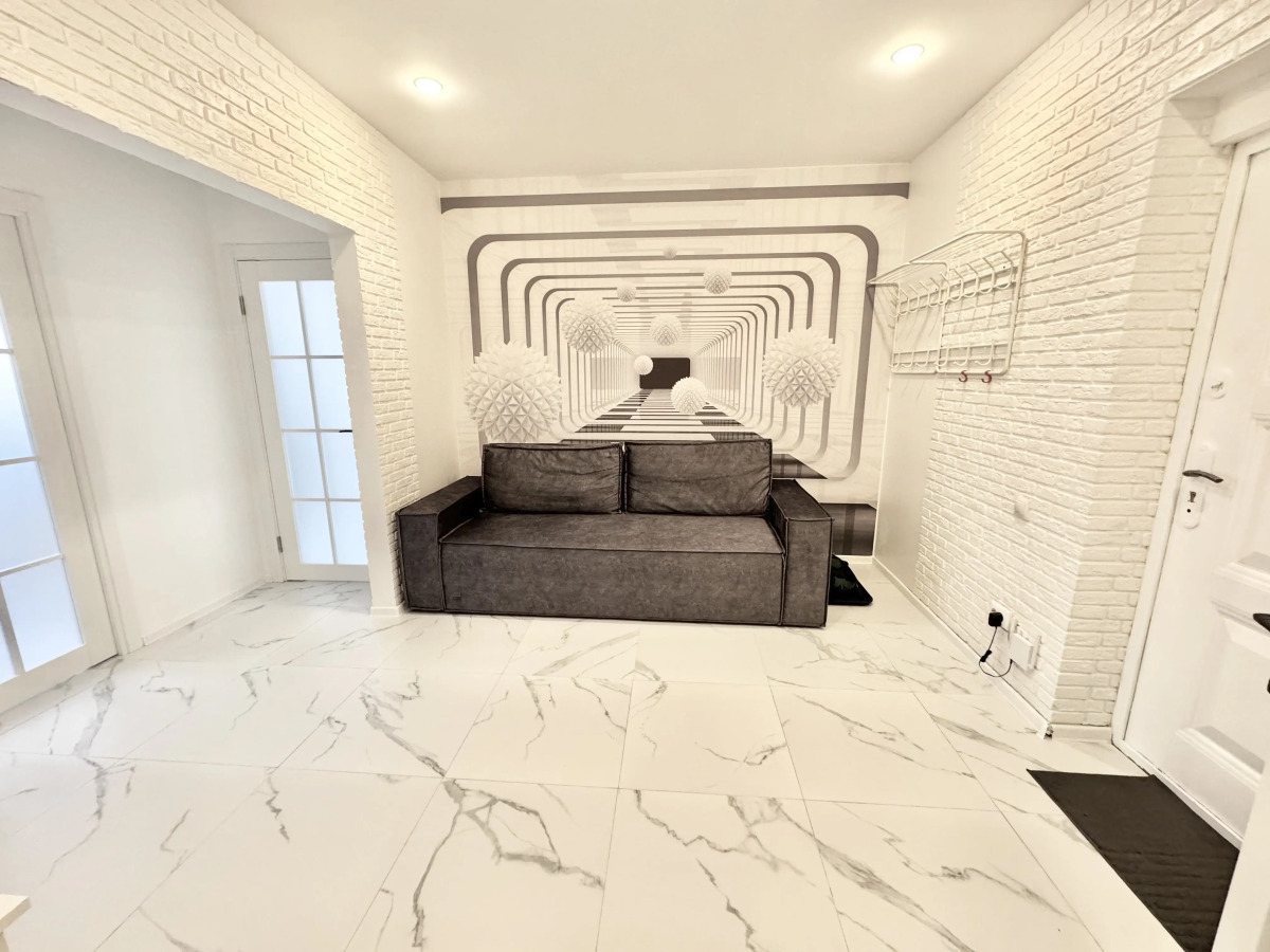 Апартаменты с 2 спальнями напротив Подьемника