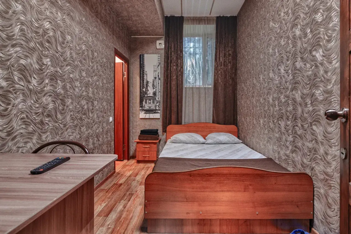 на Ермолаева