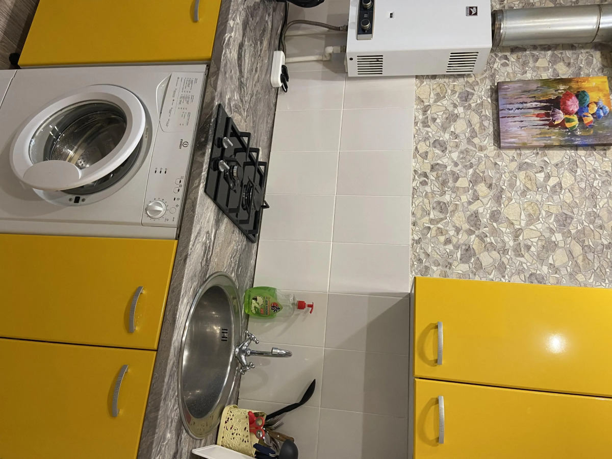 Апартаменты Четырехместные апарты DUBKI с двумя кроватями Кооперативная 29