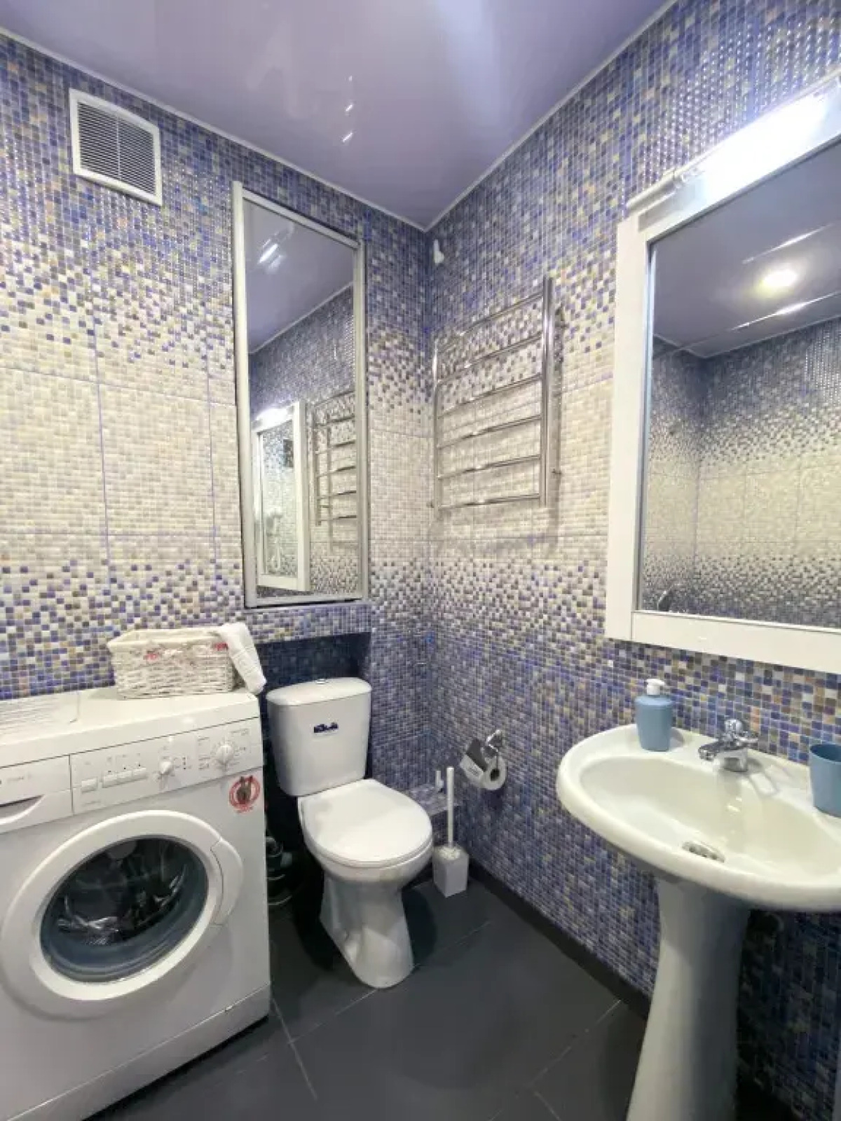 Апартаменты Apart-Comfort на проспектете Толбухина 45 к14