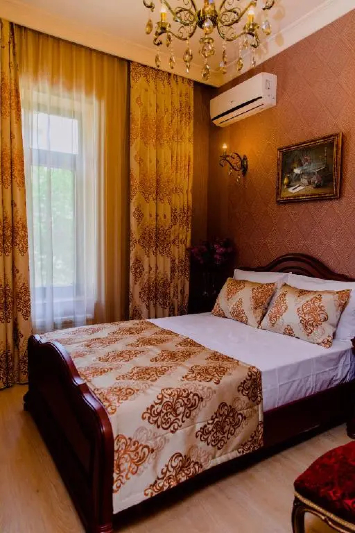 Royal Antique Boutique Hotel