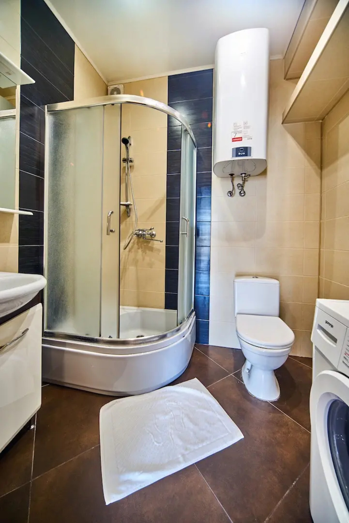 Двухуровневые апартаменты у моря на Античном