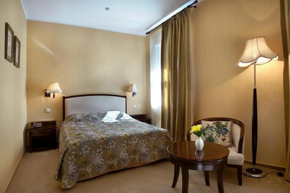 Отель Гринвей