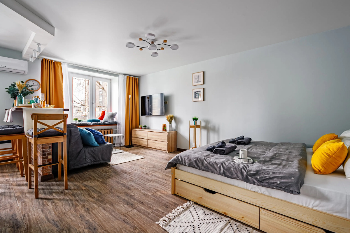 Апартаменты Butyrsky Cozy with Terrace, Parking and King-size Bed